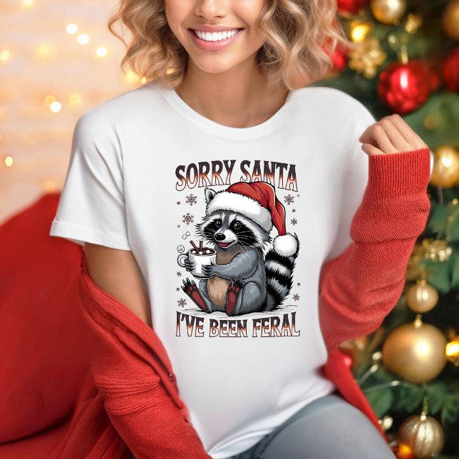 Camiseta Funny Christmas Raccoon T-shirt (Personalize this cute Funny Christmas Raccoon shirt. )