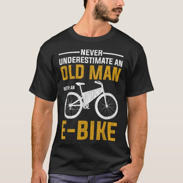 Camiseta Funny Electric Bike Design Old Man With A E-Bike (Anverso)
