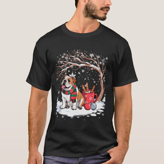 Camiseta Funny English Bulldog In The Snow Tree Christmas W (Anverso)