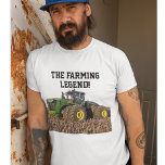 Camiseta Funny Farm Tractor Heavy Equipment Operator<br><div class="desc">La Leyenda Agrícola. Un gran regalo para el operador de equipamiento de granja o granjero en su vida que pasa mucho tiempo en el tractor. Esta camisa hace un gran cumpleaños,  Navidades,  aniversario o regalo de jubilación.</div>