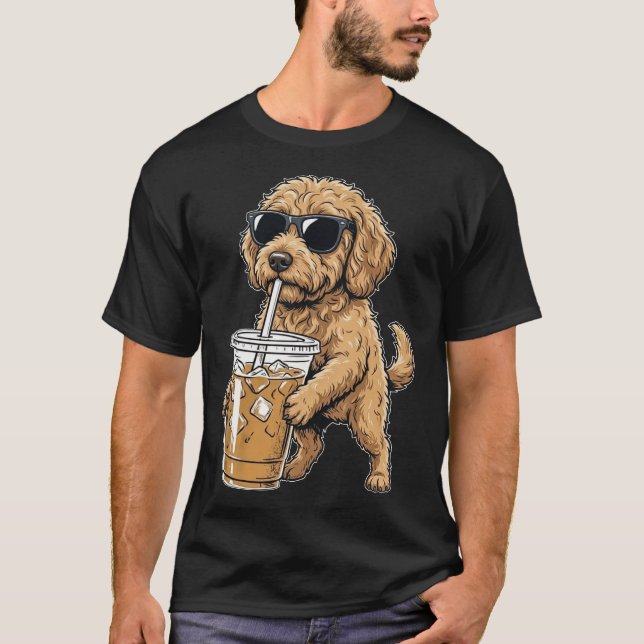 Camiseta Funny Goldendoodle Dog Drinking Iced Coffee (Anverso)
