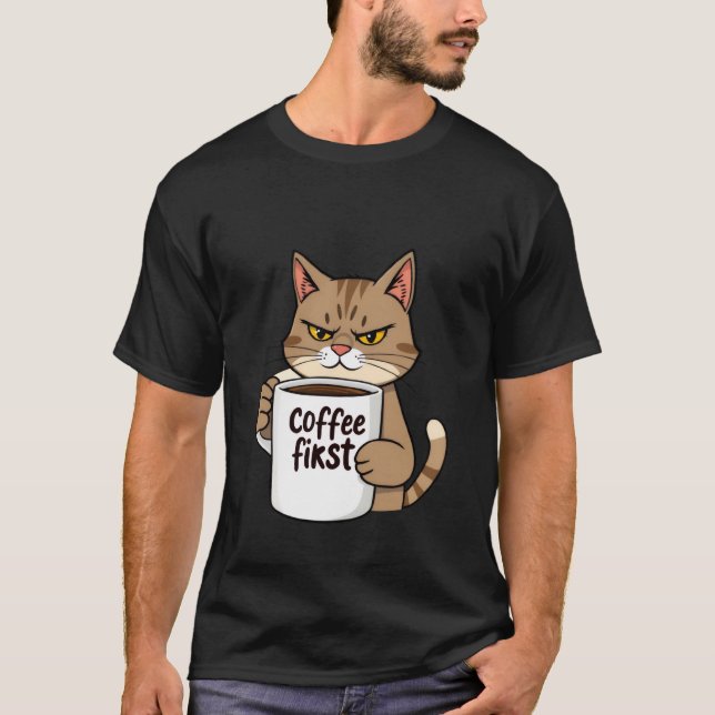 Camiseta Funny Grumpy Tabby Cat Coffee First Morning ✨🐾☕ (Anverso)