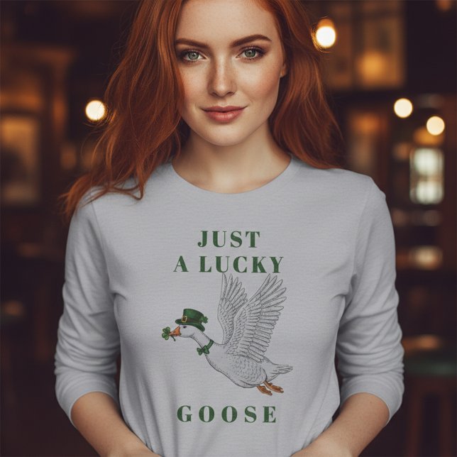 Camiseta Funny Irish St. Patrick's Day Just a Lucky Goose (Subido por el creador)