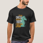 Camiseta Funny Jugador De Ajedrez Golpeando A La Gente Está<br><div class="desc">Juego Al Ajedrez Porque Golpear A La Gente Está Fruncido En El Juego De Mesa. El divertido diseño de ajedrez vintage para los amantes del ajedrez y los miembros del club de ajedrez. Esta buena mercancía de tablero de ajedrez a cuadros es ideal para los partidos de ajedrez, los torneos...</div>