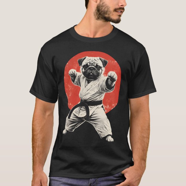Camiseta Funny Karate Pug Black Belt Martial Arts Dog (Anverso)