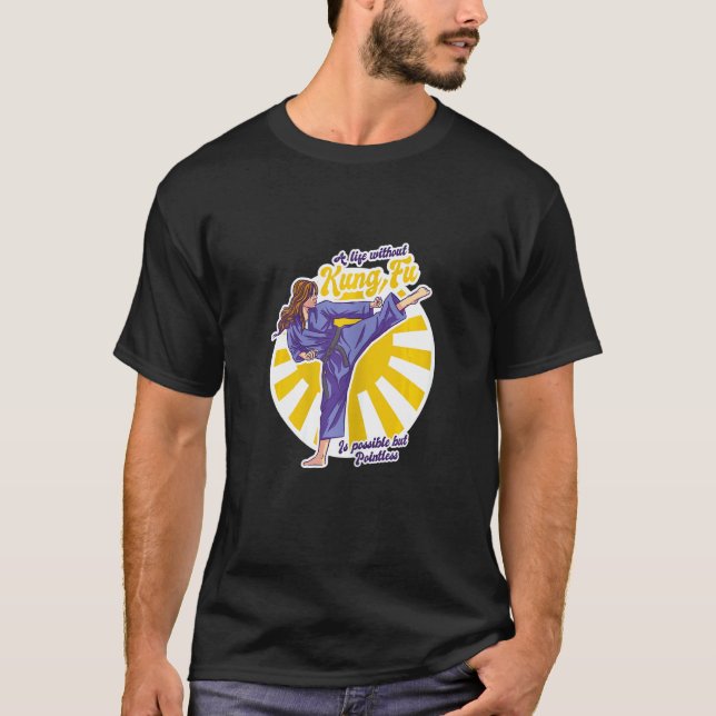Camiseta Funny Kung Fu Entrenando en Black Belt Karate Fi (Anverso)