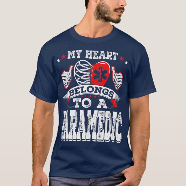 Camiseta Funny My Heart Belongs To A Paramedic Funny Wife (Anverso)