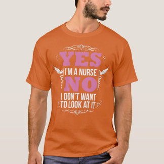 Camiseta Funny Naughty Nurse Gift Hilarious nursing with a 