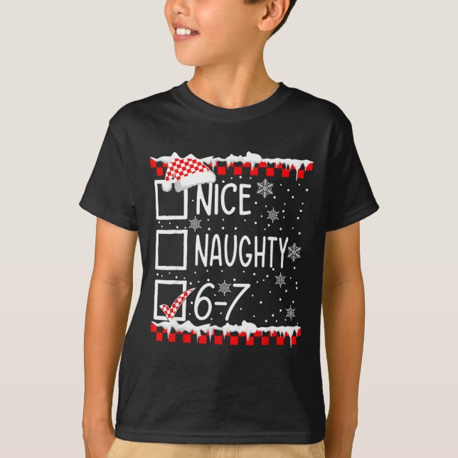 Camiseta Funny Nice Naughty 67 Christmas Brain Rot Six Seve (Anverso)