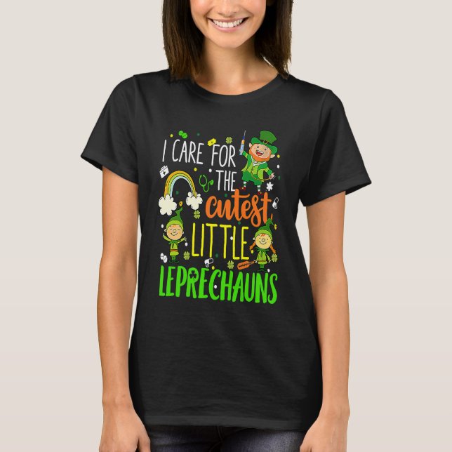 Camiseta Funny NICU Nurse Care For Little Leprechauns St Pa (Anverso)