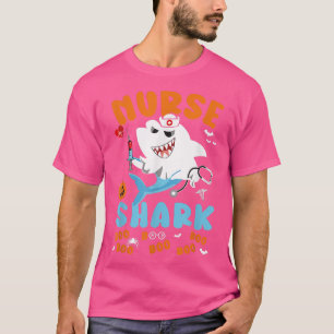 Camiseta Funny Nurse Shark Boo Pumpkin Halloween Witch Cree