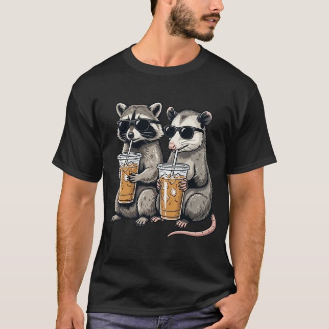 Camiseta Funny Raccoon and Opossum Iced Coffee Sunglasses (Anverso)