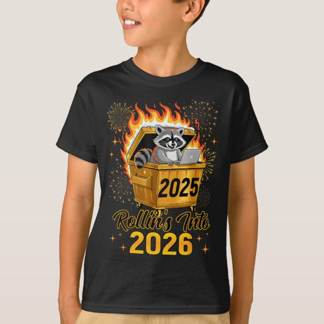 Camiseta Funny Raccoon Rollin's Into 2026 New Year Matching (Anverso)