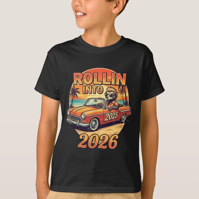 Camiseta Funny Rollin Into 2026 Retro Car Sunset Vibes Artw (Anverso)