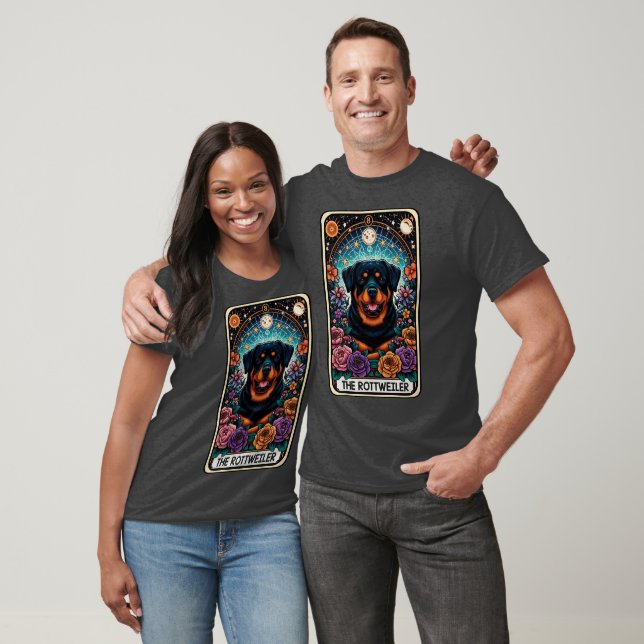 Camiseta Funny Rottweiler Tarot Card (Unisexo)