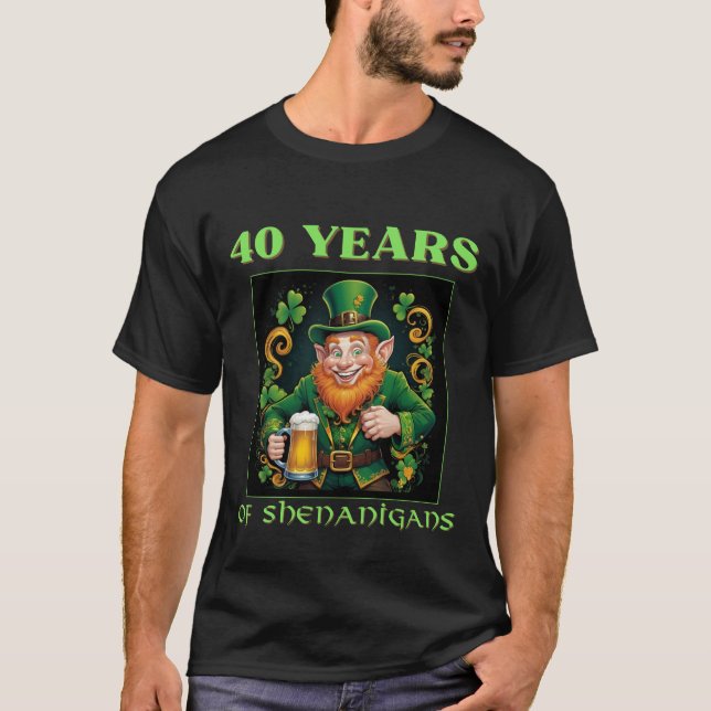 Camiseta Funny Saint Patrick's 40th Birthday Milestone  (Anverso)