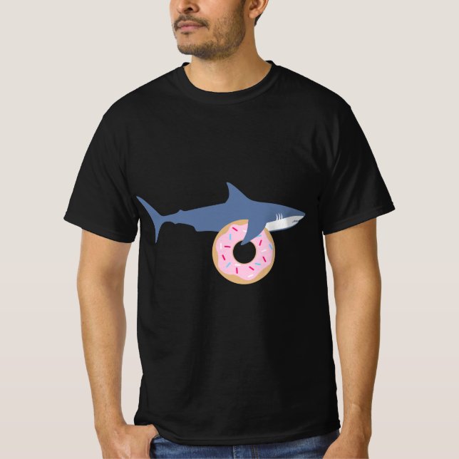 Camiseta Funny Shark Carrying Donut Cute Food Gift  (Anverso)