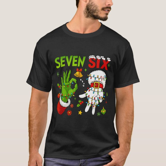 Camiseta Funny Six Seven 67 Meme 6 7 Christmas Elf Hand Boy (Anverso)