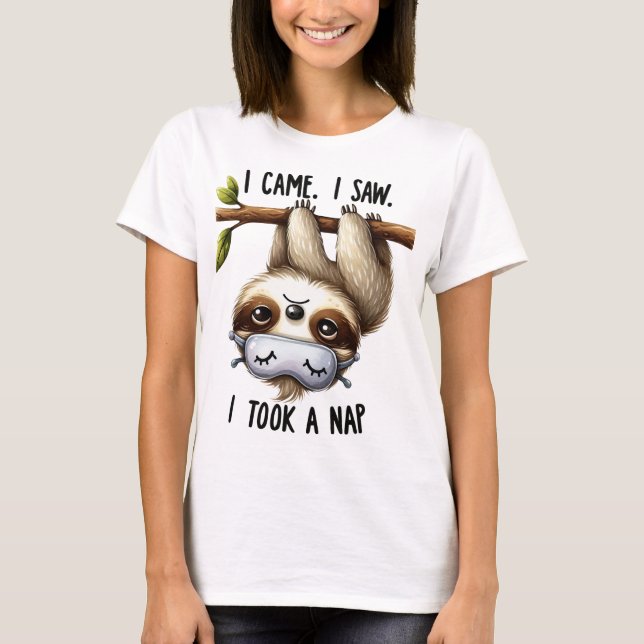 CAMISETA FUNNY SLOTH HANGING FROM A TREE (Anverso)