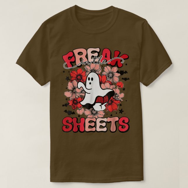 Camiseta Funny Spooky Freak In The Sheets Halloween  (Diseño del anverso)