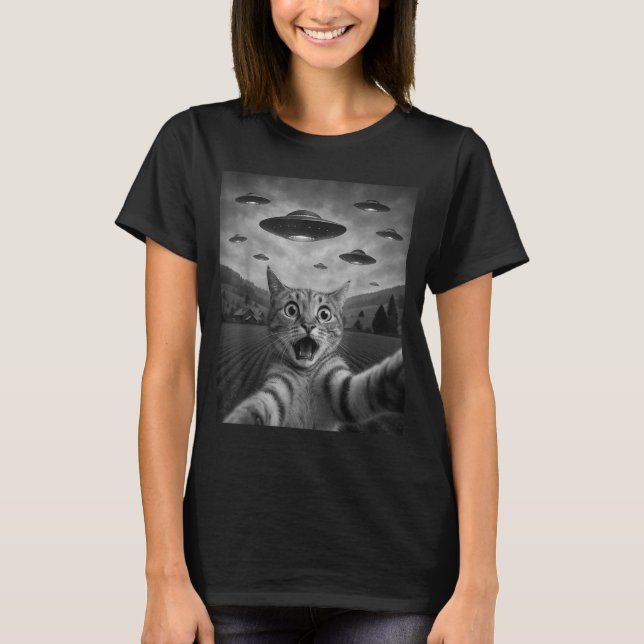 Camiseta Funny Surprised Ed Cat Selfie With Alien Ufo Cat U (Anverso)