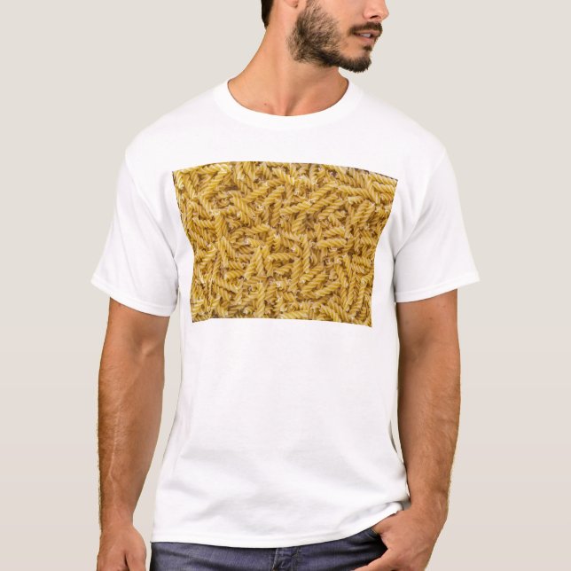 Camiseta Fusilli pasta macro como fondo (Anverso)