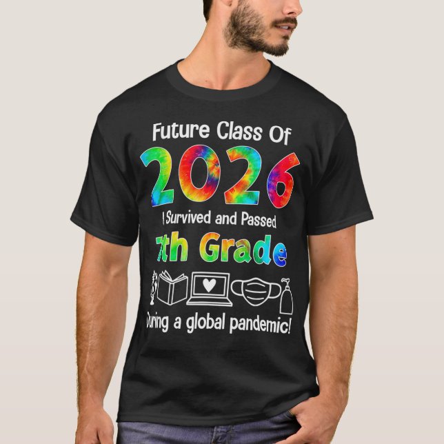 Camiseta Futura Clase De 2026 Sobreviví A Séptimo Grado  (Anverso)