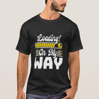 Camiseta Futura Madre CARGANDO DE CAMINO Embarazo Divertido