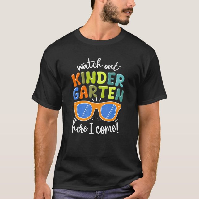 Camiseta Gafas De Sol Cuidado Infantil Aquí Vuelvo (Anverso)