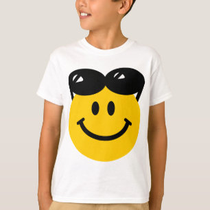 Camiseta Gafas de sol encaramadas encima de la cara