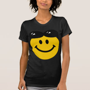 Camiseta Gafas de sol encaramadas encima de la cara