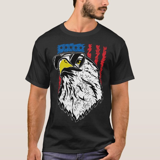 Camiseta Gafas de sol voladoras de águilas y la bandera est (Anverso)