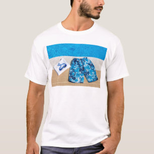 Camiseta Gafas y toalla de los troncos de natación en la