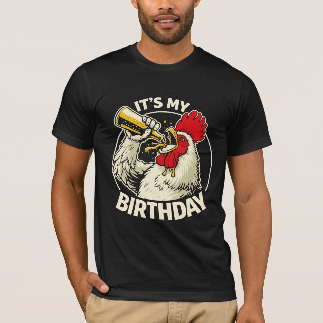 Camiseta Gallo que se bebe cerveza en cumpleaños (Anverso)
