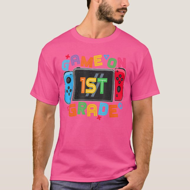 Camiseta Game On 1st Grade Gamer Boys Backo School First Da (Anverso)