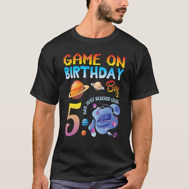 Camiseta Game On My Birthday Gamer Boy Has Just Reached Lev (Anverso)