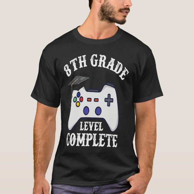 Camiseta Gamer 8th Grade Graduation  For Him Boys Daughter  (Anverso)