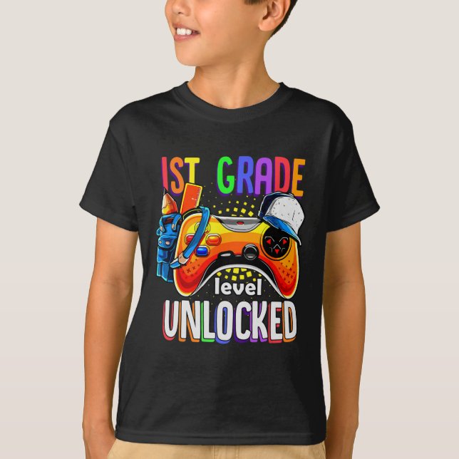Camiseta Gamer Ck To School Gamepad 1st First Grade Level U (Anverso)