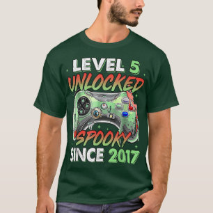 Camiseta Gamer Level 5 Unlocked 5th Birthday Spooky Since 2