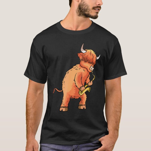 Camiseta Ganado vacuno de las Highlands escocesas tocando e (Anverso)