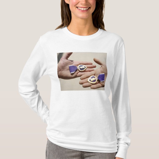 Camiseta Ganadores del Purple Heart muestran sus medallas (Anverso)