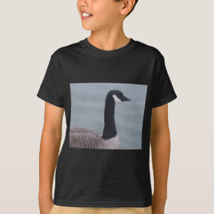 Camiseta Ganso canadiense en un lago