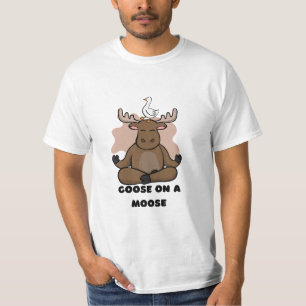 Camiseta Ganso en un alce animal divertido
