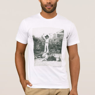 Camiseta Garlene Tindall que se coloca en un caballo del