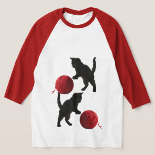 Camiseta Gatito de Silueta Negra, con Bola de lana roja