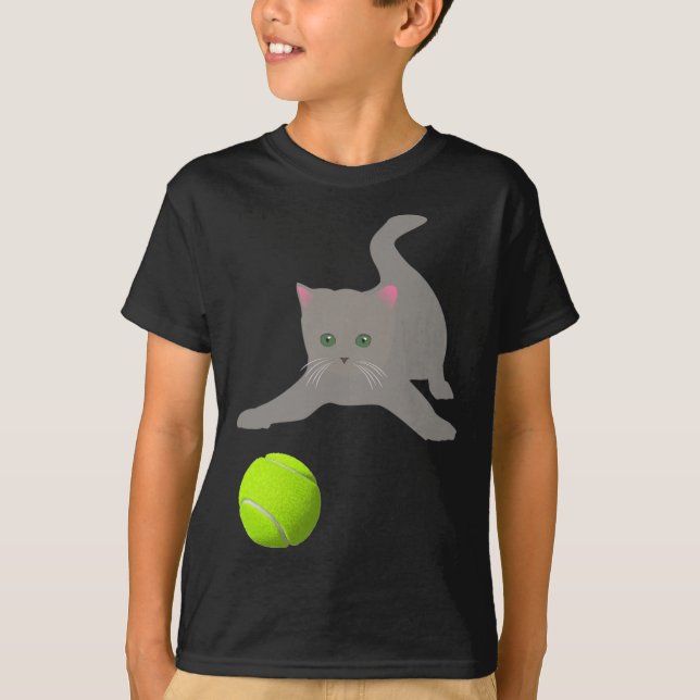 Camiseta Gatito Pequeño Jugando Con Un Gato De Pelota De Te (Anverso)