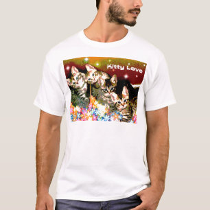 Camiseta Gatitos del amor del gatito en una cama de flores