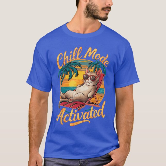 Camiseta gato activado en modo chill con gafas en los hombr (Anverso)