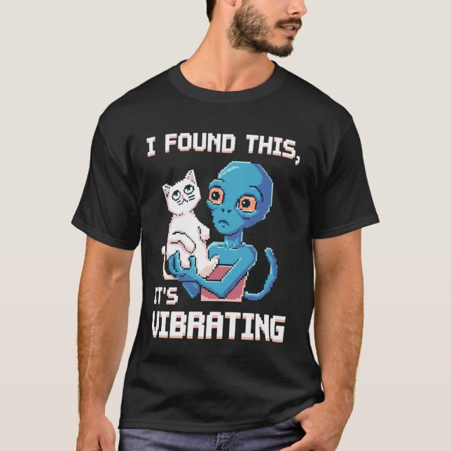 Camiseta Gato Alien Píxel Retro Humor SciFi 2 (Anverso)
