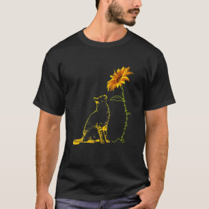 Camiseta Gato Amarillo Descansando Bajo Girasol